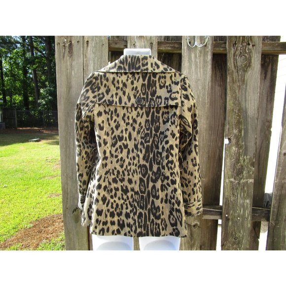 Vertigo Paris Women's Trench Style Jacket size M Animal Print Pockets Buttons - Picture 3 of 6